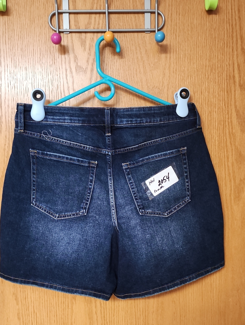 Maurices High-Rise Dark Blue Denim Women's Shorts 14W nwt number 2054